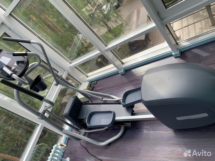 Эллиптический тренажер precor EFX-220