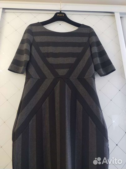 Стильное новое платье 46-48