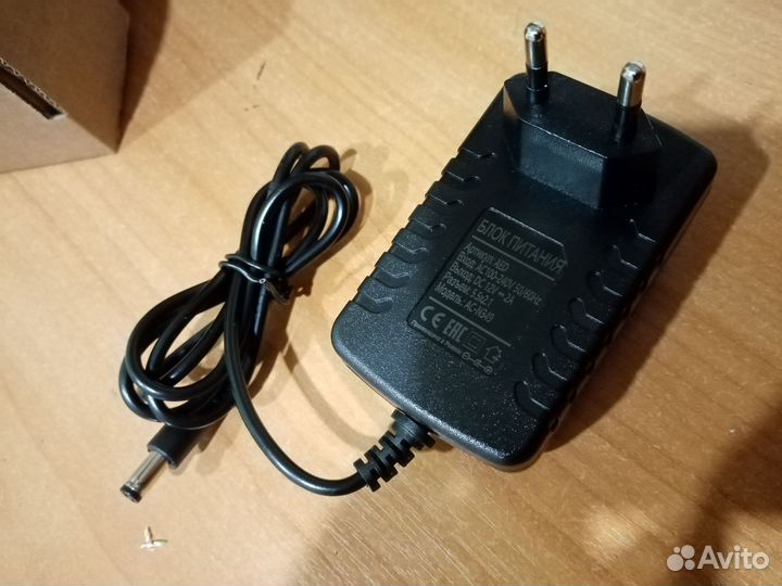 Блок питания 12В 2А