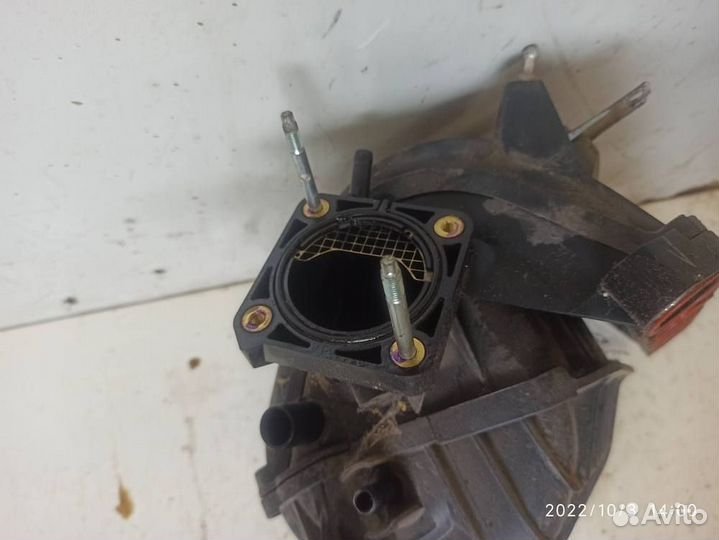 Коллектор впускной 1,6 1.8 1ZR 2ZR Toyota Corolla