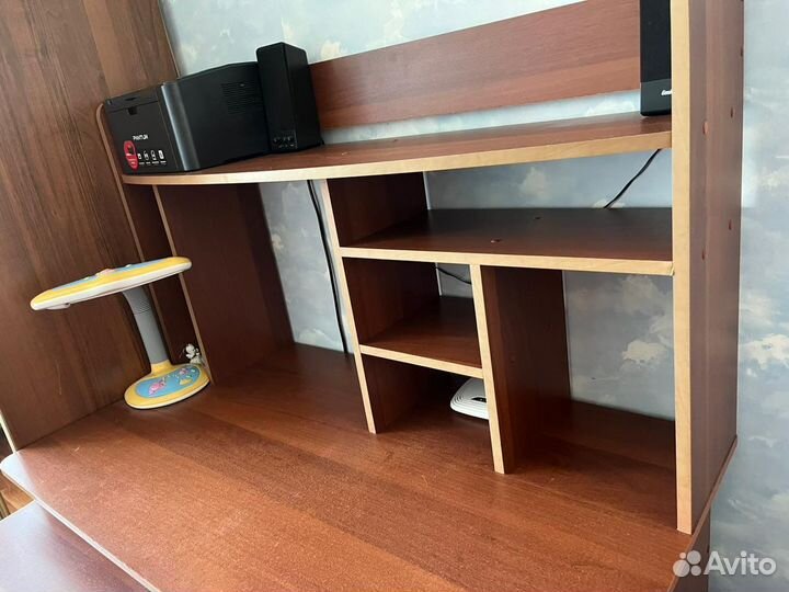 Компьютерный стол