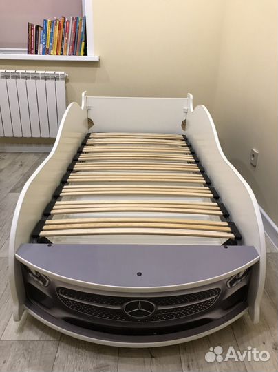 Детская кровать машинка