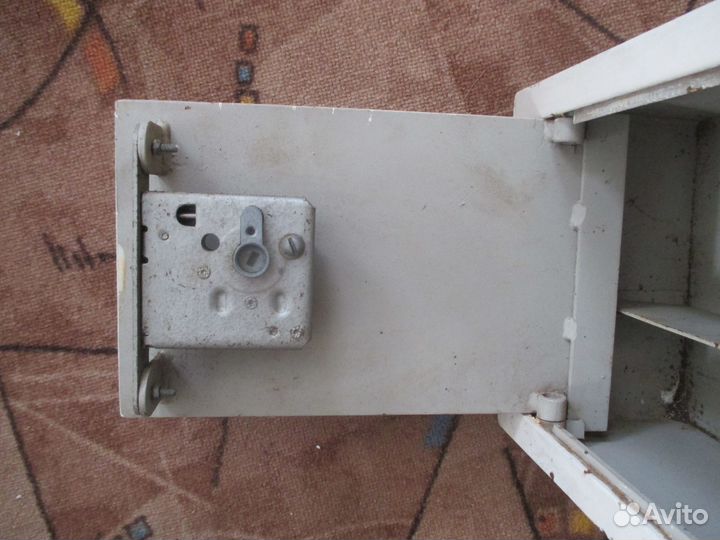 Сейф для денег и документов б/у