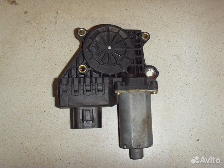 Моторчик стеклоподъемника передний Ford Mondeo 3