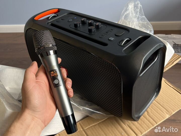 Портативная колонка, PartyBox On Tne Go круче JBL