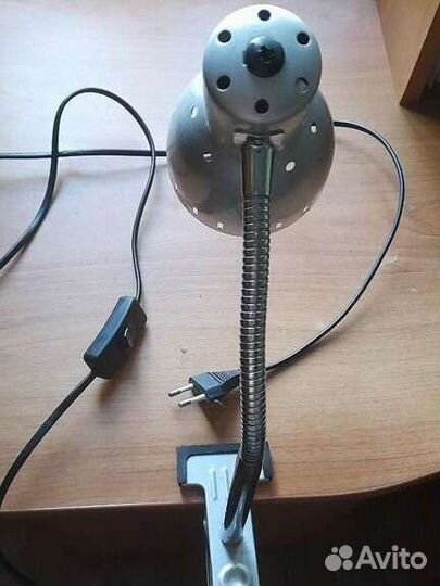 Лампа настольная