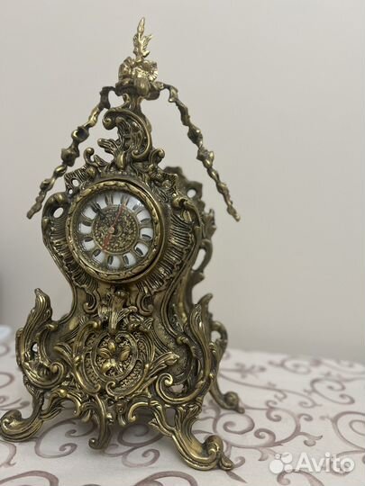Бронзовые часы