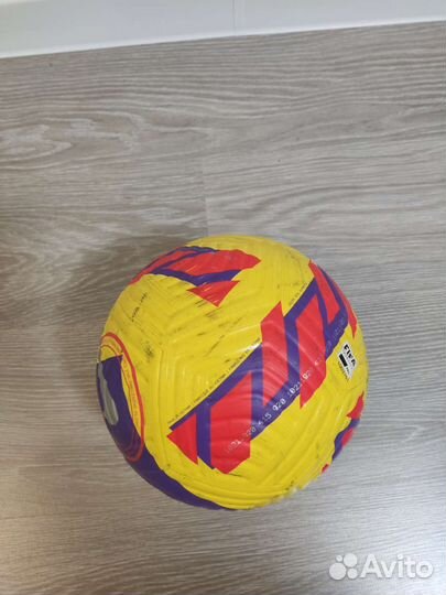 Футбольный мяч Nike Flight