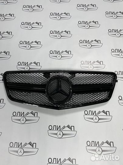 Решетка радиатора AMG 63 Mercedes W212 09-13 г