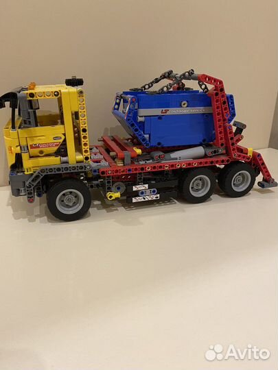 Lego Technic контейнеровоз