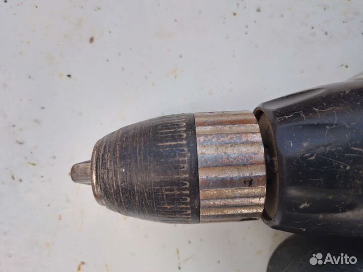 Шуруповерт интерскол