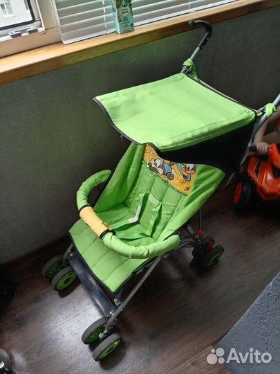 Прогулочная коляска трость