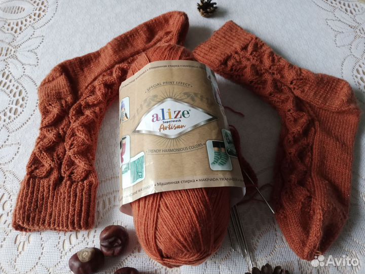 Носки с ажурным узором 