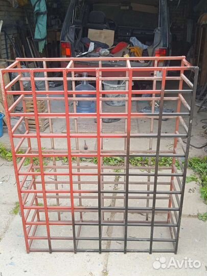 Стелаж для хранения контейнеров