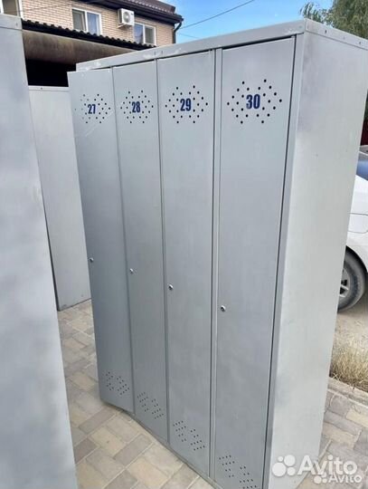 Шкаф металлический для раздевалок