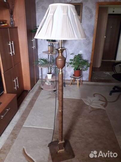 Торшер напольный