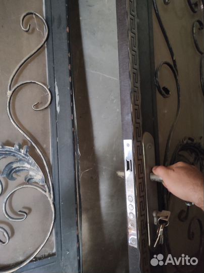 Дверь двухстворчатая железная 135/215,150/225