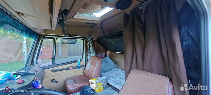 Mercedes-Benz 814, 1990