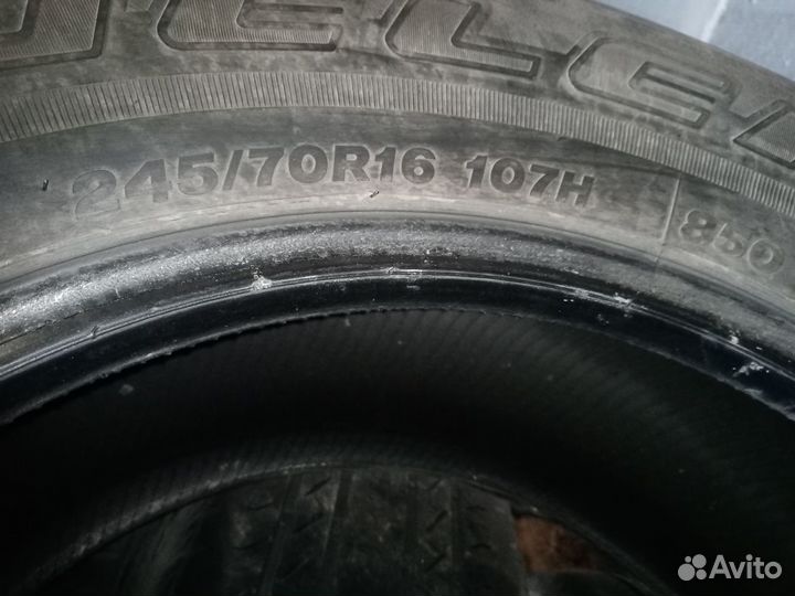 Bridgestone Dueler H/T 245/70 R16 107