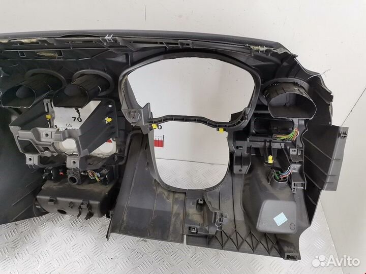 Торпедо (панель передняя) для Ford Focus 2 1356170