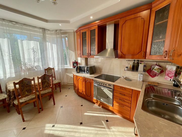 2-к. квартира, 66 м², 6/14 эт.