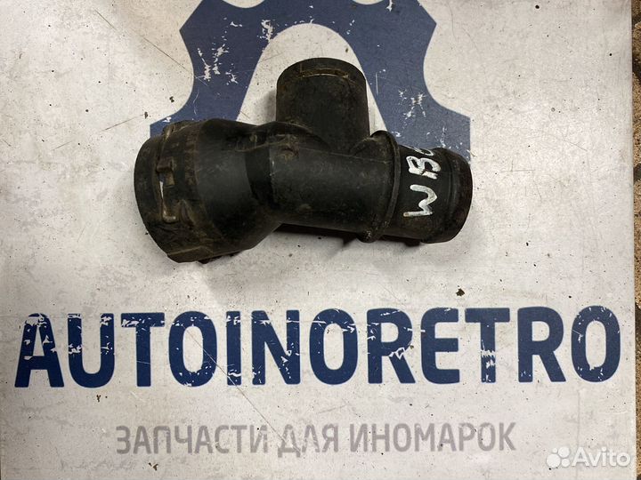 Фланец охлаждения Volkswagen Passat B6 1K0122291AD