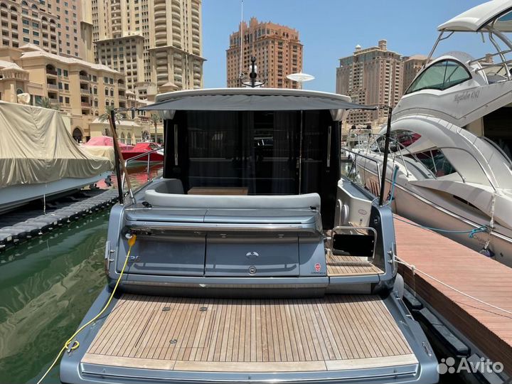 Яхта моторная кроссовер Cranchi Т36