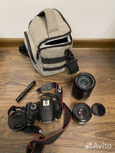 Зеркальный фотоаппарат Canon 1200D