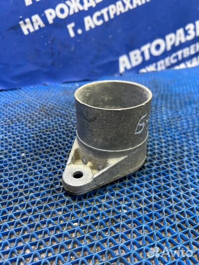 Опора амортизатора Volkswagen Passat B5 седан 1999