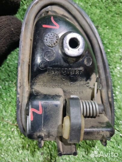 Ручка двери внутренняя левая Renault Logan