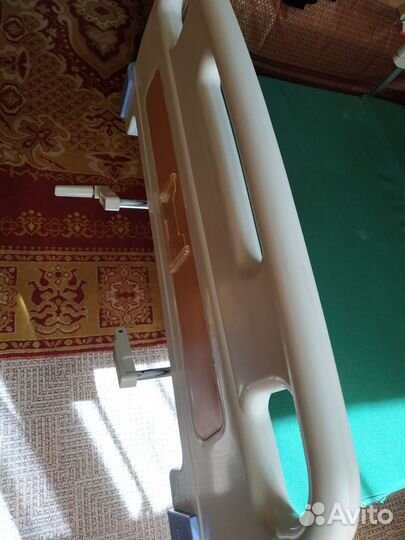 Медицинская кровать для лежачих больных
