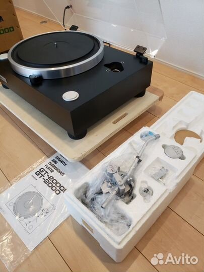 Виниловый проигрыватель Yamaha gt 2000