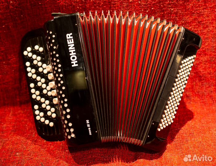 Кнопочный аккордеон (баян) Hohner Nova III 96