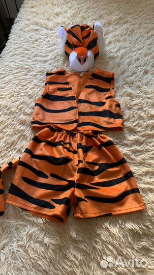Костюм на праздник для мальчика тигр 98р