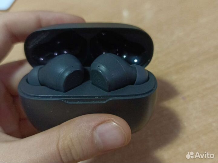 Беспроводные наушники jbl