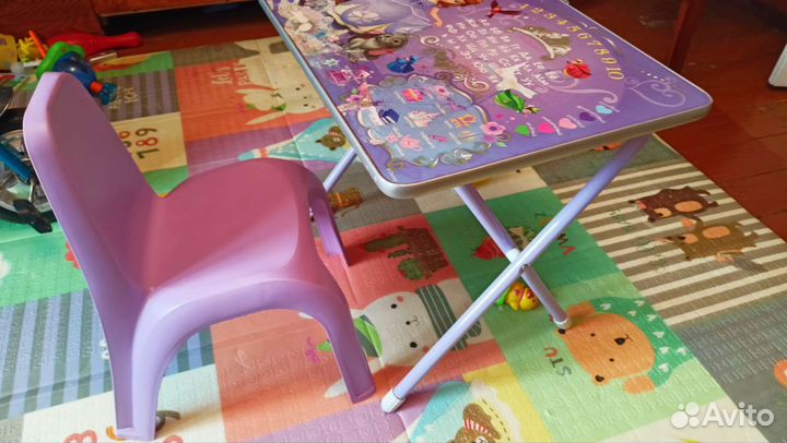Детский стол и стул