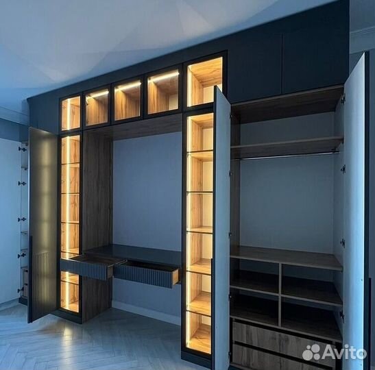 Шкаф с рабочей зоной на заказ