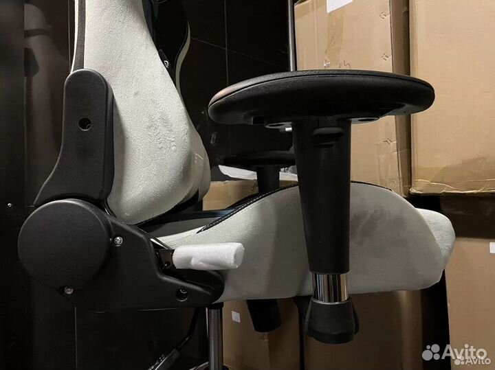 Компьютерное игровое (геймерское) кресло. Новые