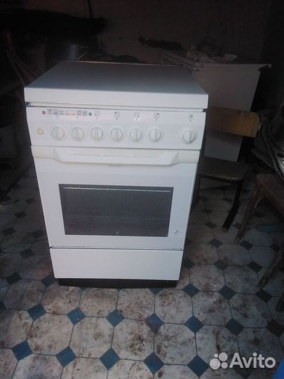Газовая плита с электрической духовкой