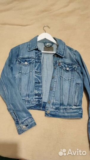Джинсовая куртка