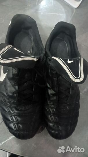 Футбольные бутсы nike