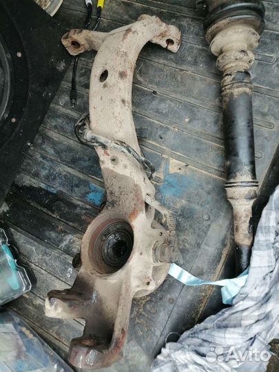 Поворотный кулак и привод passat b5