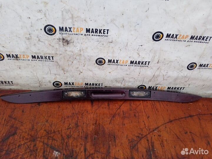 Уплотнительная резинка Nissan Teana 2012 перед лев