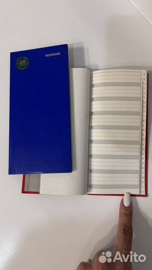 Много новых блокнотов, записных книжек, тетрадей