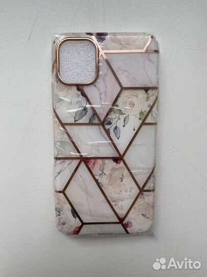 Чехол на iPhone 11