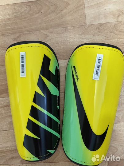 Щитки футбольные nike, размер L и XL