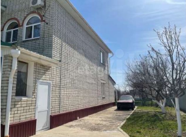 Коттедж 201,7 м² на участке 17,9 сот.