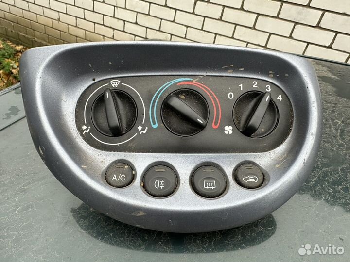 Блок управления отопителем ford KA