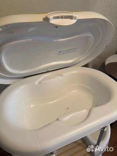 Педенальный столик с ванночкой « Brevi“