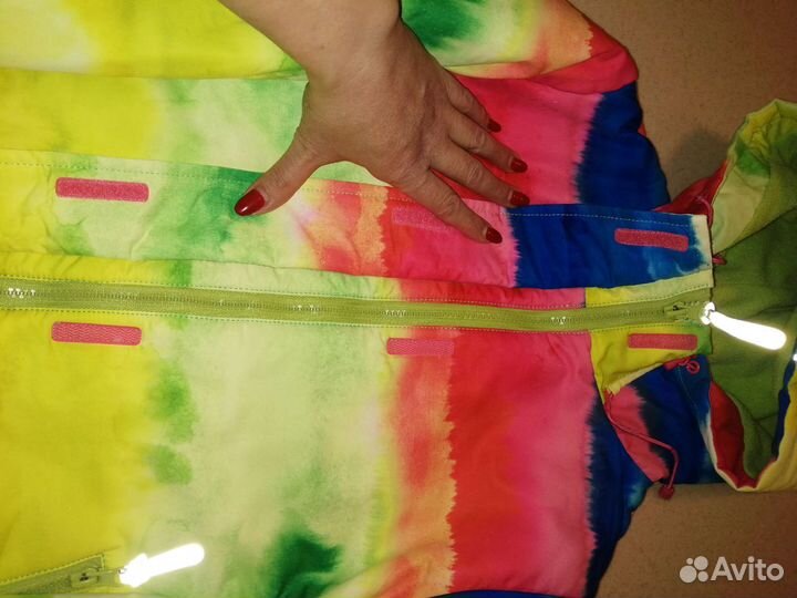 Куртка на девочку 140